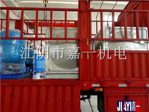 蘇州客戶預定的定壓補水裝置，不銹鋼水箱已經(jīng)發(fā)貨啦！